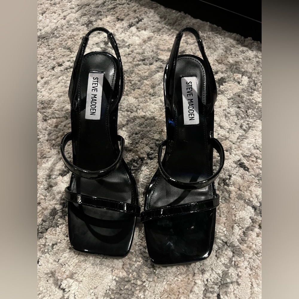 Steve Madden strappy sandals, size 6.